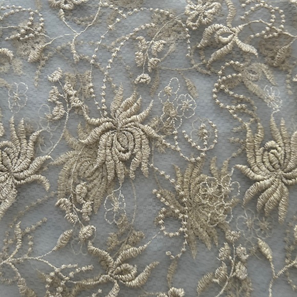 ANTHROPOLOGIE MOULINETTE SOEURS SHEER BLOUSE WITH BEADED COLLAR SIZE MED NWT - Picture 14 of 16